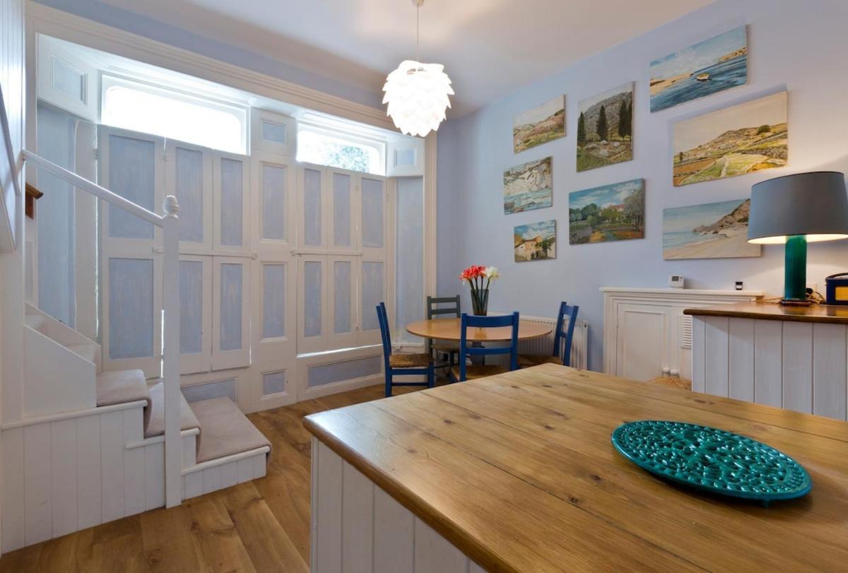 Notting Hill Charm -Sleeps 5 - Urban Retreat Appartement Londen Buitenkant foto
