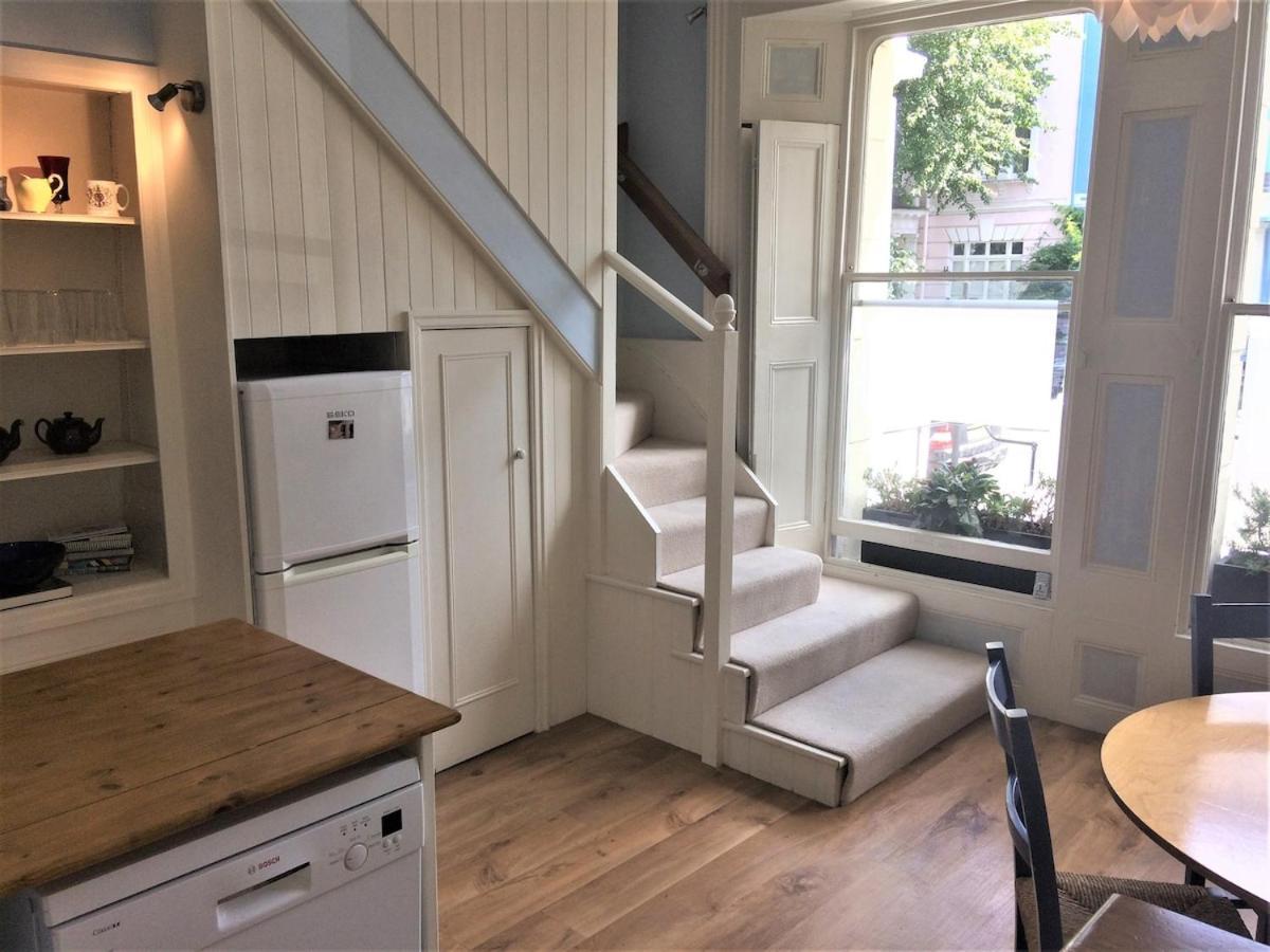 Notting Hill Charm -Sleeps 5 - Urban Retreat Appartement Londen Buitenkant foto