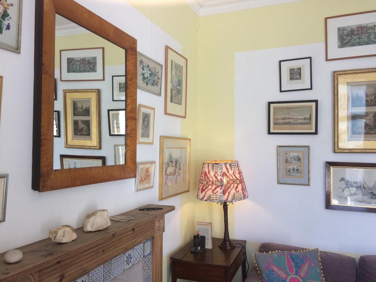 Notting Hill Charm -Sleeps 5 - Urban Retreat Appartement Londen Buitenkant foto